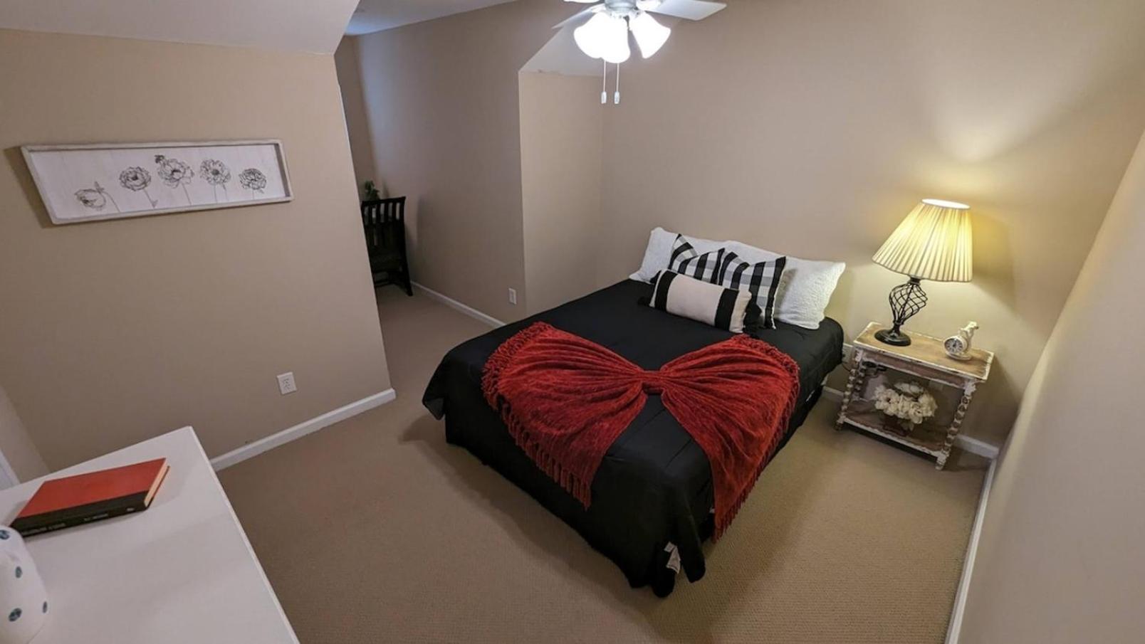 Home Away From Home Charlotte Luaran gambar
