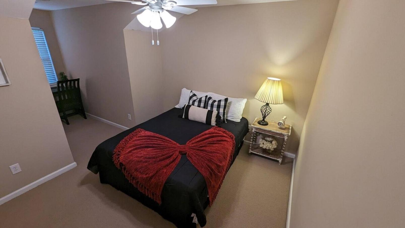 Home Away From Home Charlotte Luaran gambar